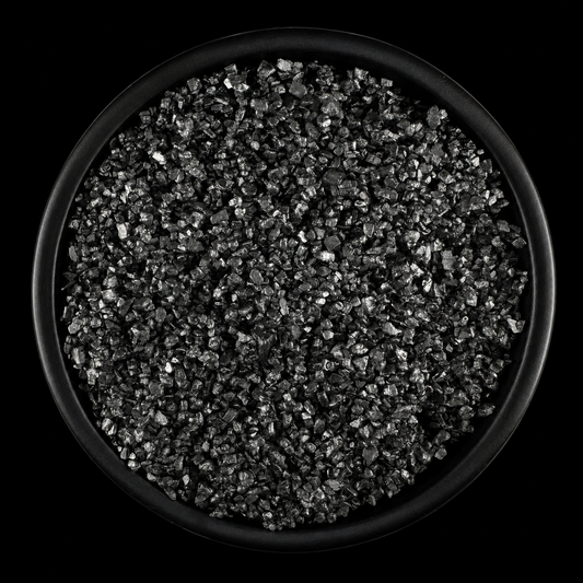 Vesalt Black Lava – schwarzes Hawaii-Meersalz mit Aktivkohle, grob und mineralreich, handgefüllt